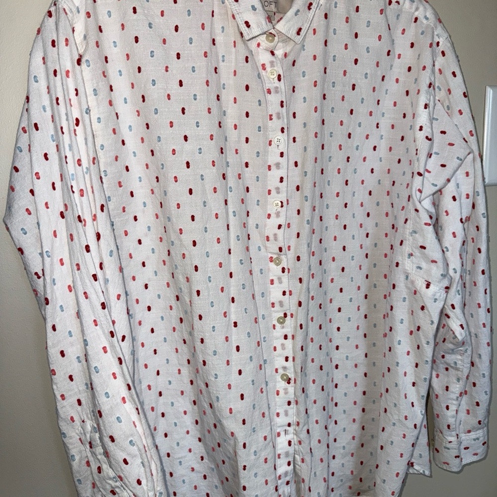 LOFT Men's White Shirt with Red and Blue Dots
